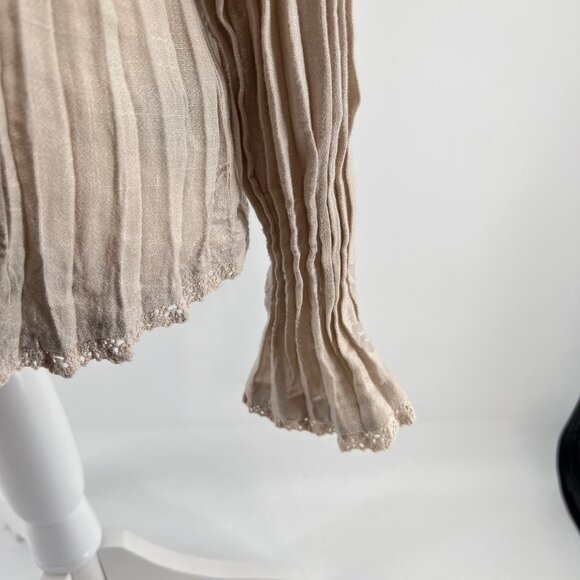 Flair Women's Size Large Button-Down Shirt – Cotton Blend with Lace & wrinkled - Picture 3 of 13